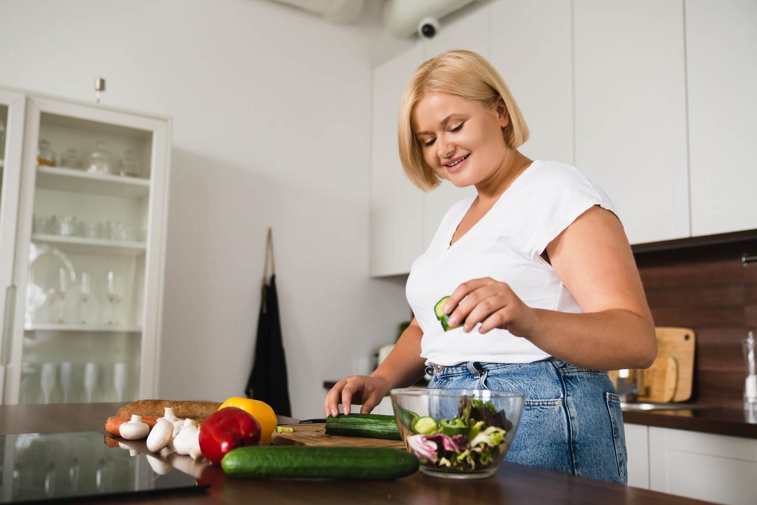 Discover food, exercise, and medication options for weight loss with PCOS. Learn how polycystic ovary syndrome, insulin resistance, and weight gain connect.