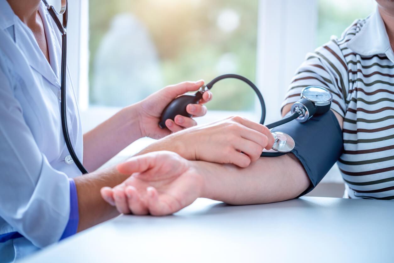 This article will detail average blood pressure numbers by age and gender and offer guidance on how to read blood pressure readings and what they mean.