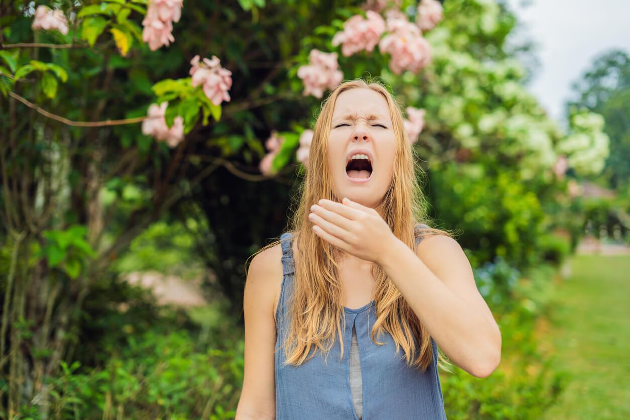 Allergic rhinitis is the stuffy and runny nose commonly associated with allergies. Learn more about the best OTC and prescription medication for allergic rhinitis.