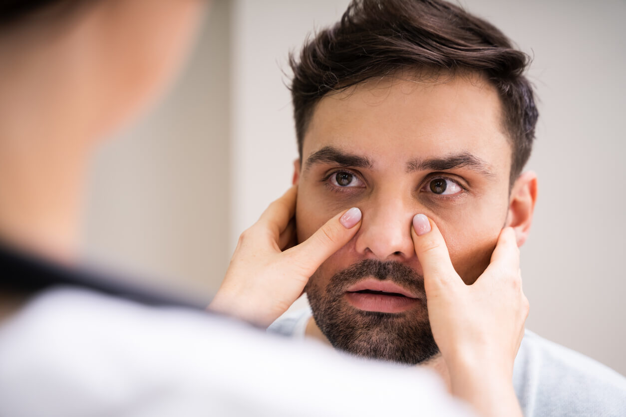 A sinus infection (acute sinusitis) is inflammation of the nasal cavities, usually caused by an infection. These spaces can become infected, inflamed, and swollen, leading to uncomfortable symptoms such as a stuffy nose and facial pain.