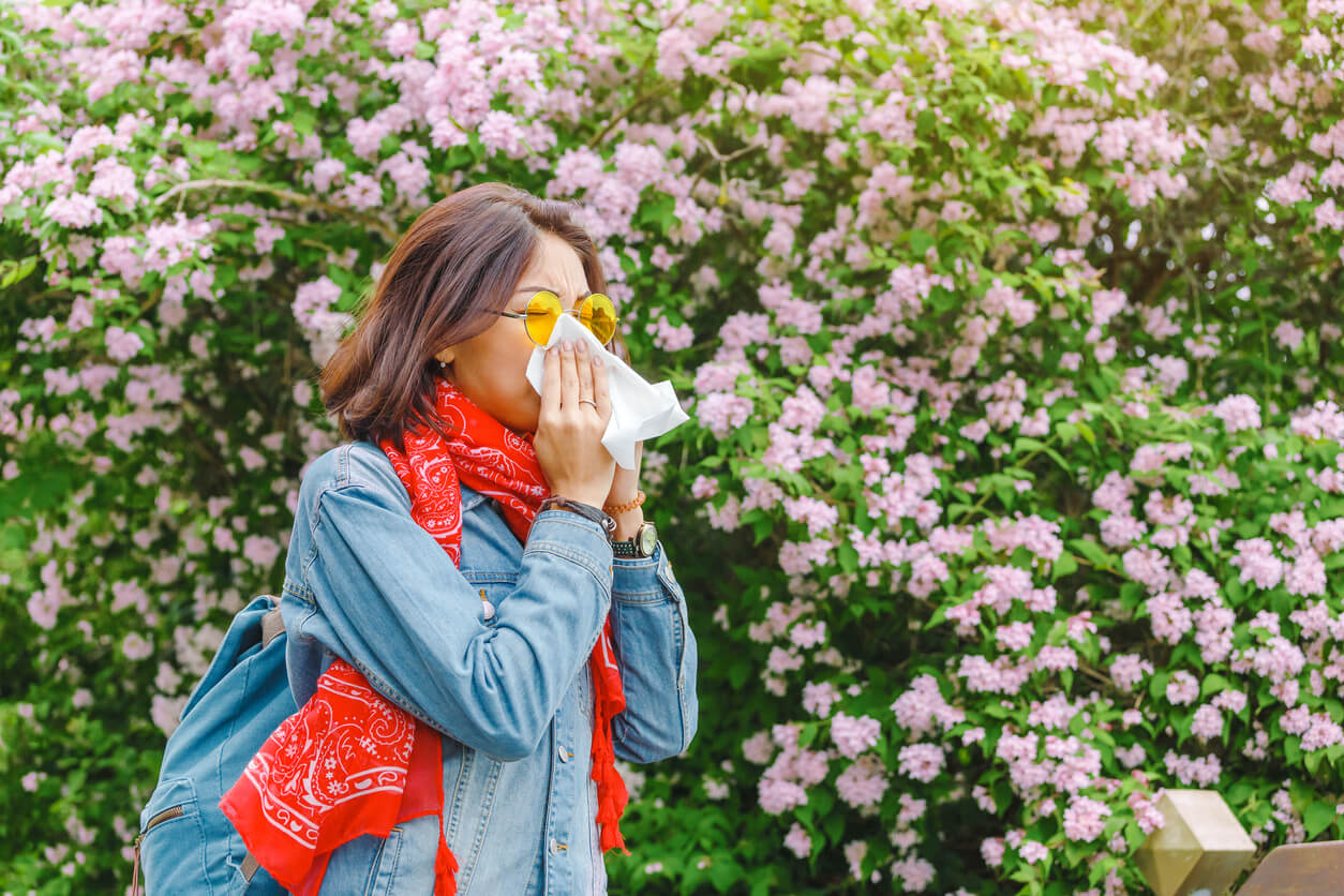 Allergies can cause a runny nose, itchy eyes, or sneezing. We’ve detailed some of the best allergy treatment options available to help you beat your symptoms.