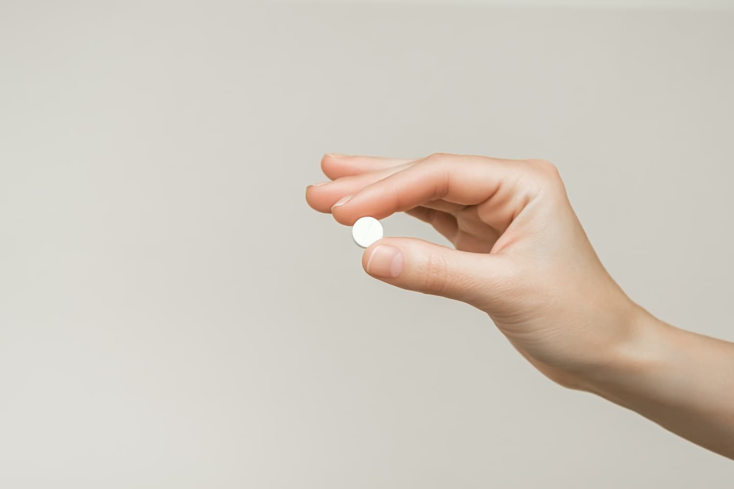 Compare Wellbutrin vs Lexapro for depression & anxiety. Discover how both medications differ in overall effectiveness, common side effects, FDA-approved uses, and key treatment considerations.